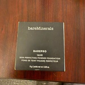 bareMinerals BAREPRO Powder Foundation Fair 10